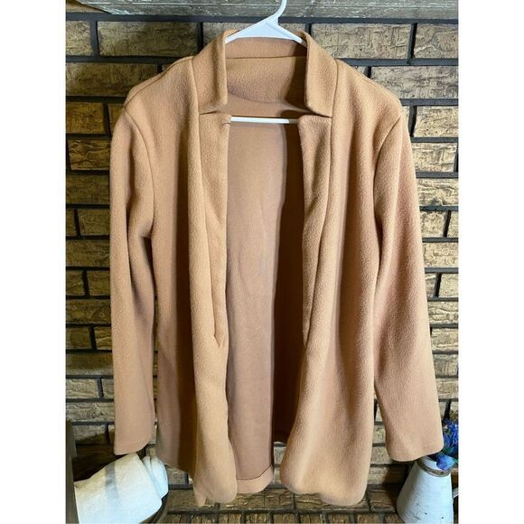 Tan Coat‎ - Picture 1 of 6